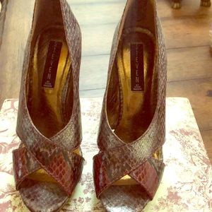 Steven like  snake heel